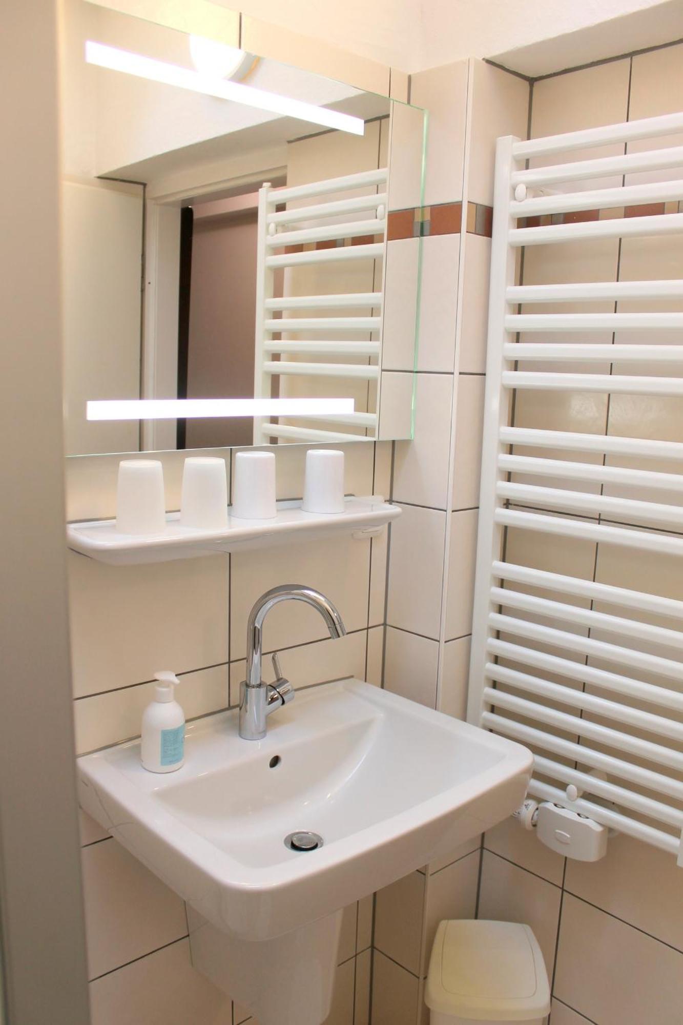Wohnung 2 - G Pape - Schoene Terassenwohnung Mit Sep Ankleidezimmer, Kostenloses Wlan, Longstay Rabatt, Naehe Duenenpark Грёмиц Экстерьер фото